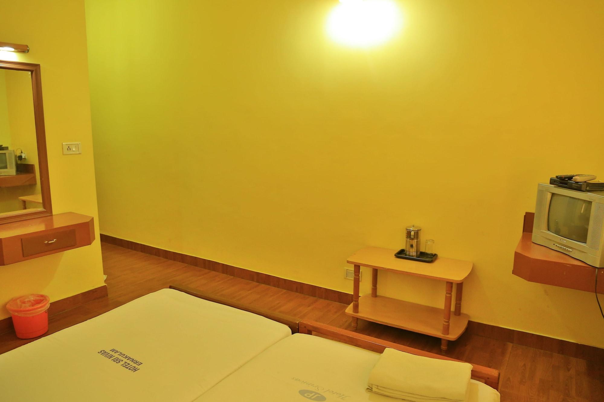 Hotel Srinivas Kochi Екстер'єр фото