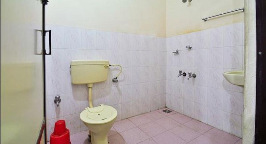 Hotel Srinivas Kochi Екстер'єр фото