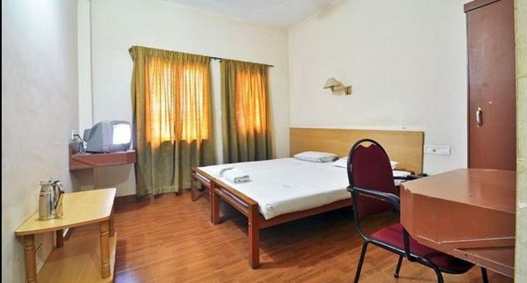 Hotel Srinivas Kochi Екстер'єр фото
