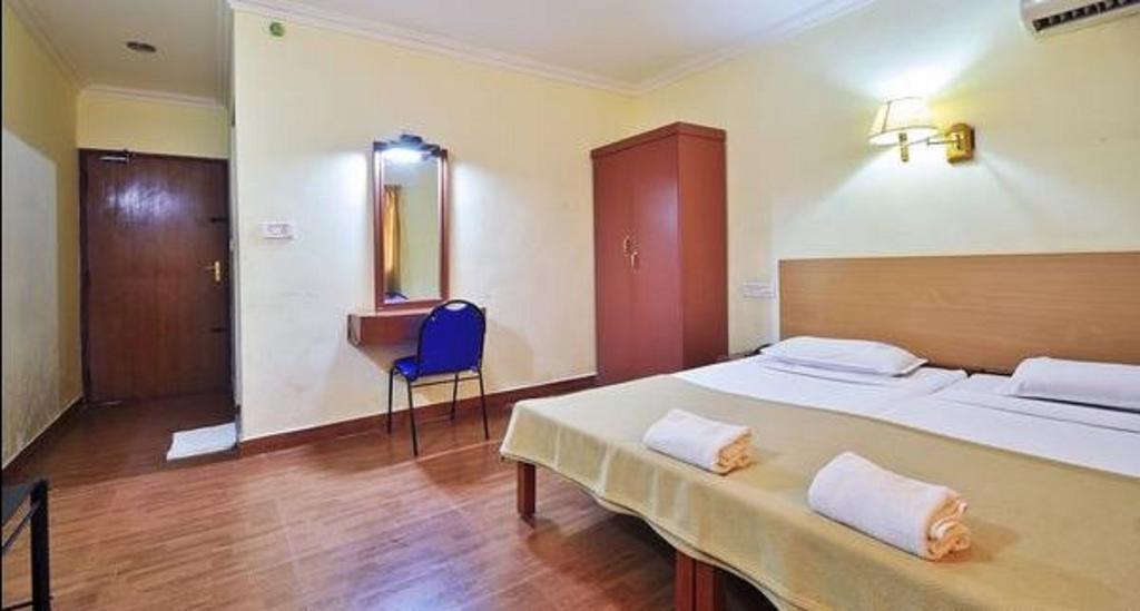 Hotel Srinivas Kochi Екстер'єр фото